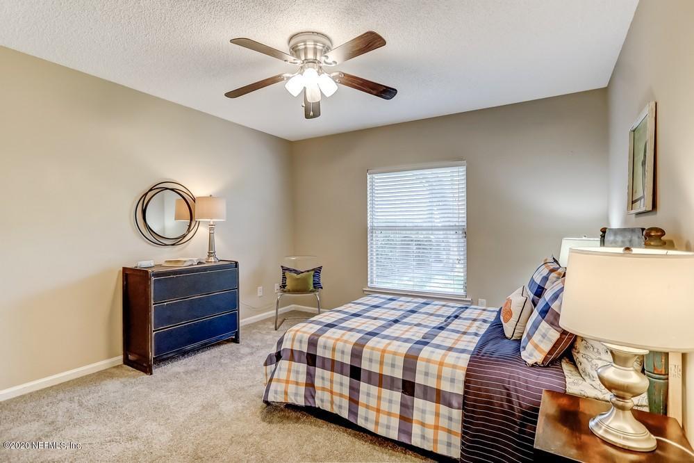 7149 Ridgeglen Court Jacksonville, FL 32216 - Photo 29 of 40 Rave Home Staging Jacksonville (12) WEB