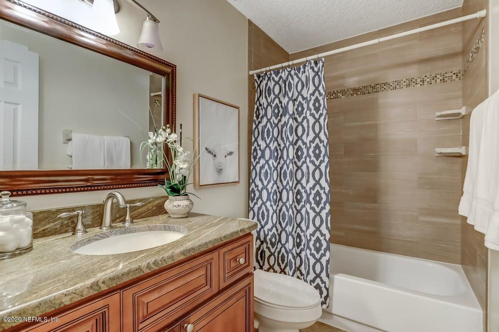 7149 Ridgeglen Court Jacksonville, FL 32216 - Photo 31 of 40 Rave Home Staging Jacksonville (10) WEB