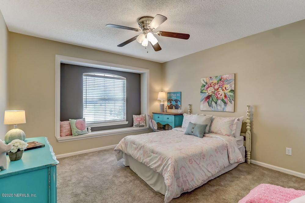 7149 Ridgeglen Court Jacksonville, FL 32216 - Photo 32 of 40 Rave Home Staging Jacksonville (8) WEB