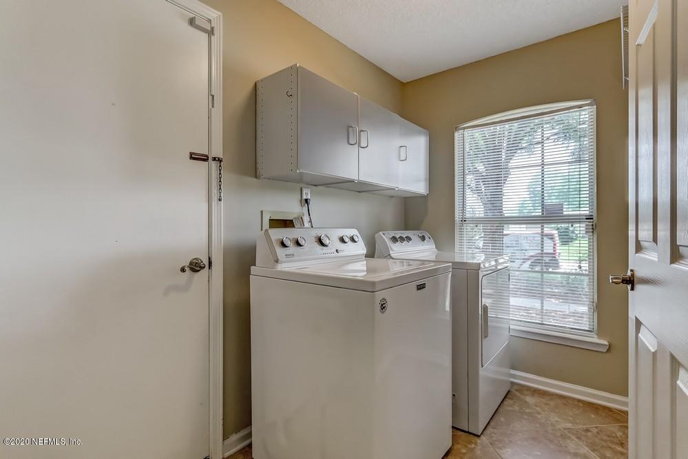 7149 Ridgeglen Court Jacksonville, FL 32216 - Photo 34 of 40 Rave Home Staging Jacksonville (25) WEB