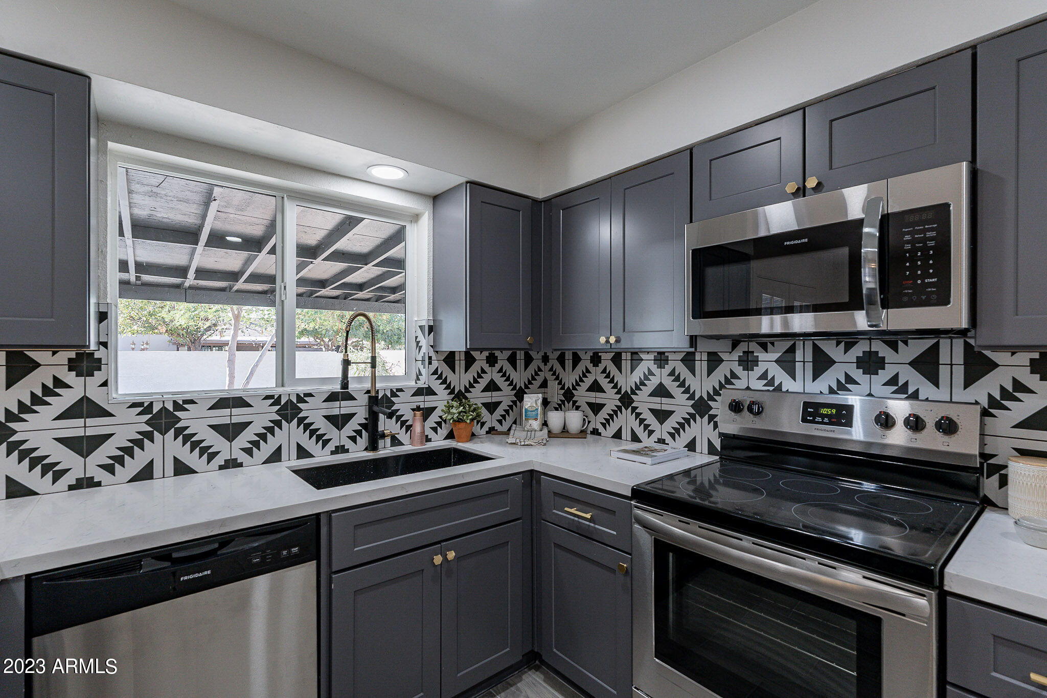 5323 West Coronado Road Phoenix, AZ 85035 - Photo 13 of 29 Kitchen