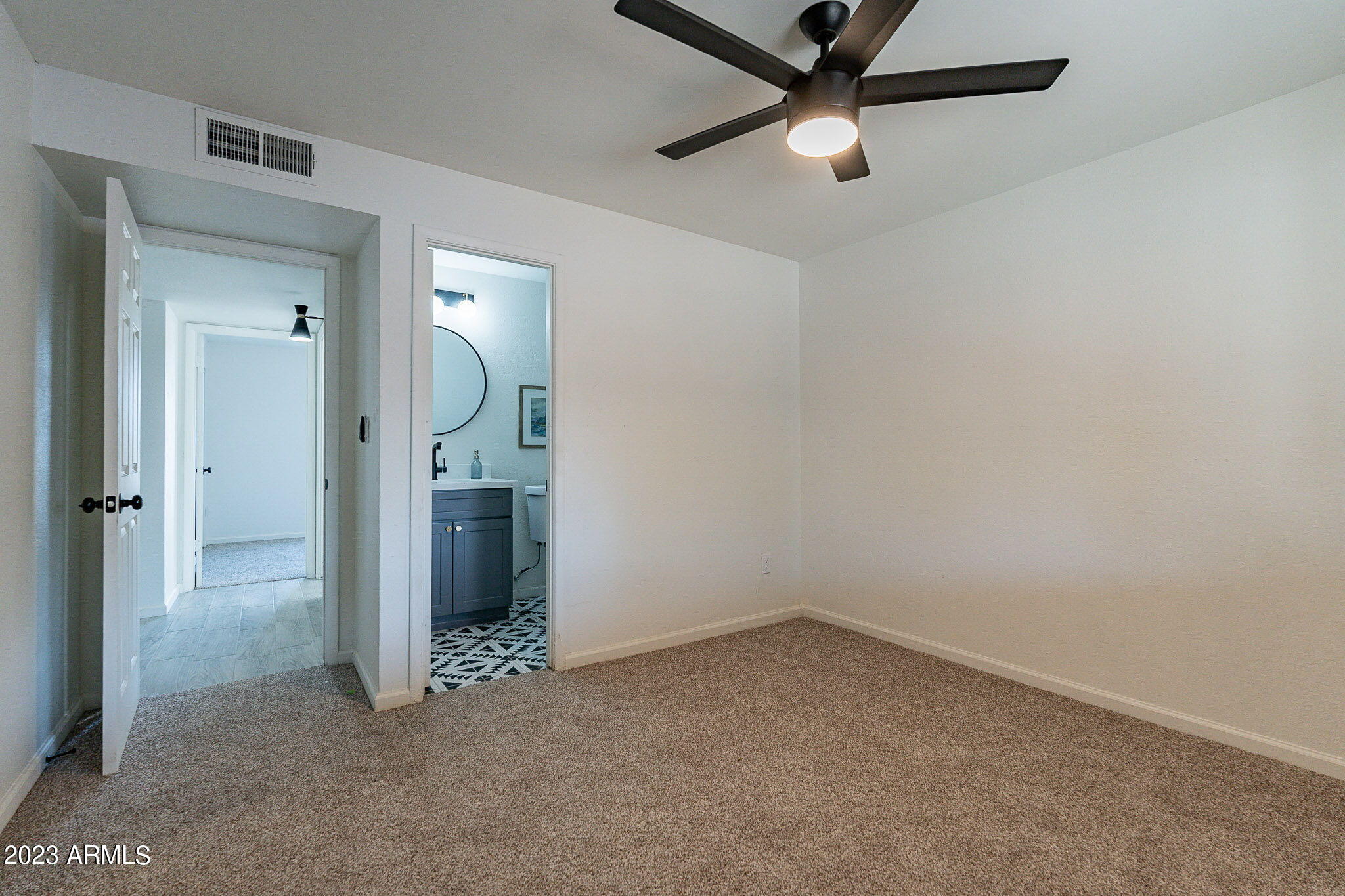 5323 West Coronado Road Phoenix, AZ 85035 - Photo 17 of 29 Primary Suite