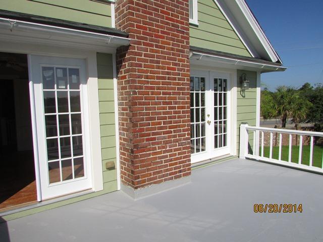 142 Folly Rd Boulevard Charleston, SC 29407 - Photo 9 of 52 2nd Floor Terrace of the Main House