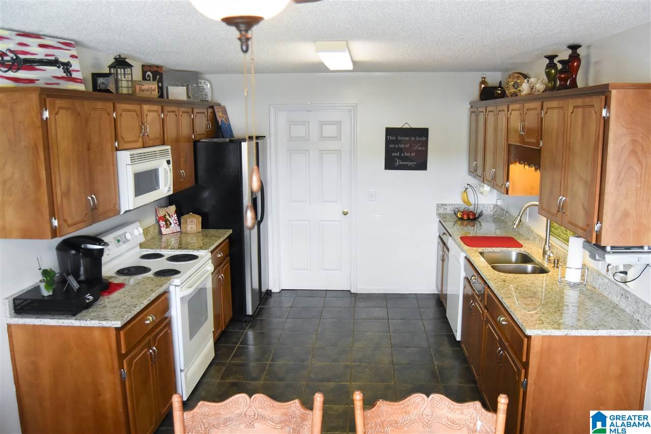 21 Brooke Lane Anniston, AL 36207 - Photo 4 of 43