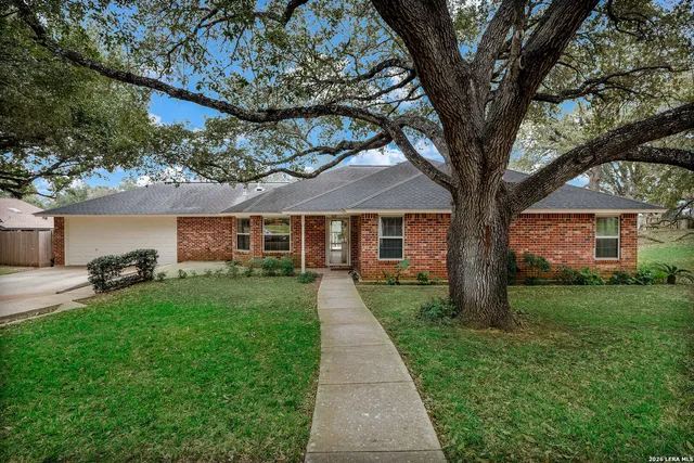 $457,123 | 604 Elm Street, Floresville, TX 78114