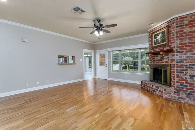 $457,123 | 604 Elm Street, Floresville, TX 78114