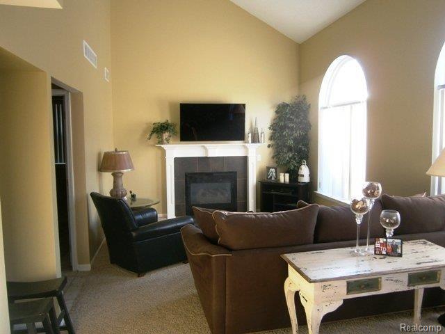 4838 Carrington Drive Rochester, MI 48306 - Photo 9 of 20 4838 Carrington 014.JPG