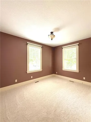 $500,000 | 9005 Northeast 80th Street, Kansas City, MO 64158