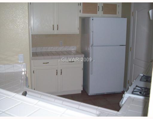 7400 West Flamingo Road, Unit 2054 Las Vegas, NV 89147 - Photo 3 of 4 Kitchen. All appliances included, move-in ready