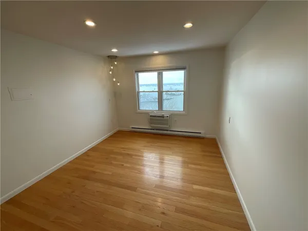 $349,000 | 33 Bullocks Point Avenue, Unit 5C, East Providence, RI 02915