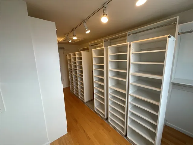 $359,000 | 33 Bullocks Point Avenue, Unit 5C, East Providence, RI 02915