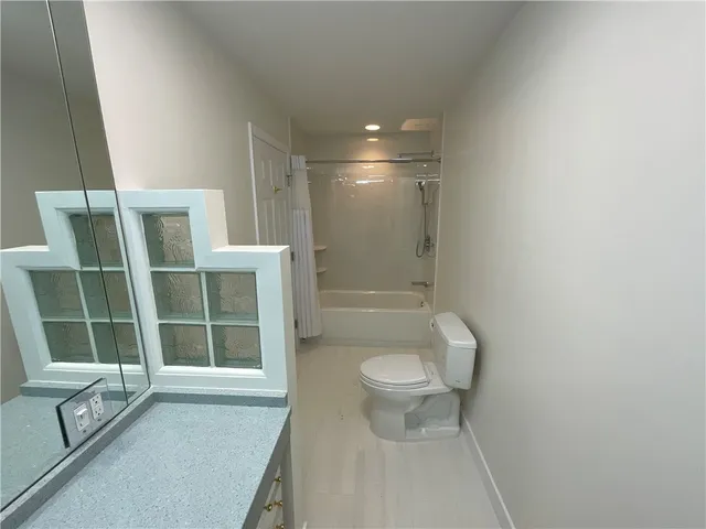 $359,000 | 33 Bullocks Point Avenue, Unit 5C, East Providence, RI 02915