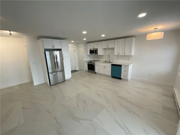 $349,000 | 33 Bullocks Point Avenue, Unit 5C, East Providence, RI 02915