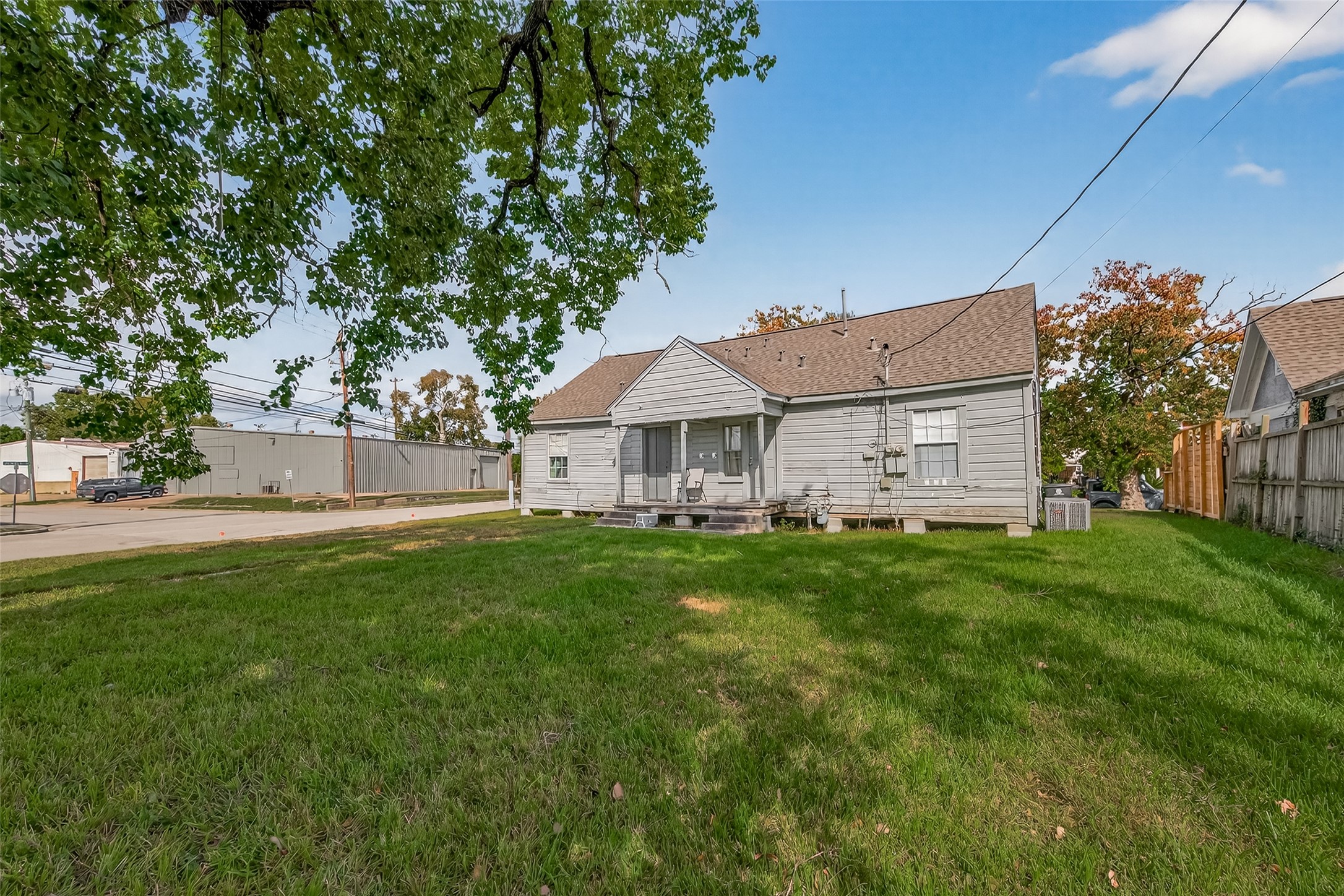 1402 Munger Street Houston, TX 77023 - Photo 22 of 22 Backyard
