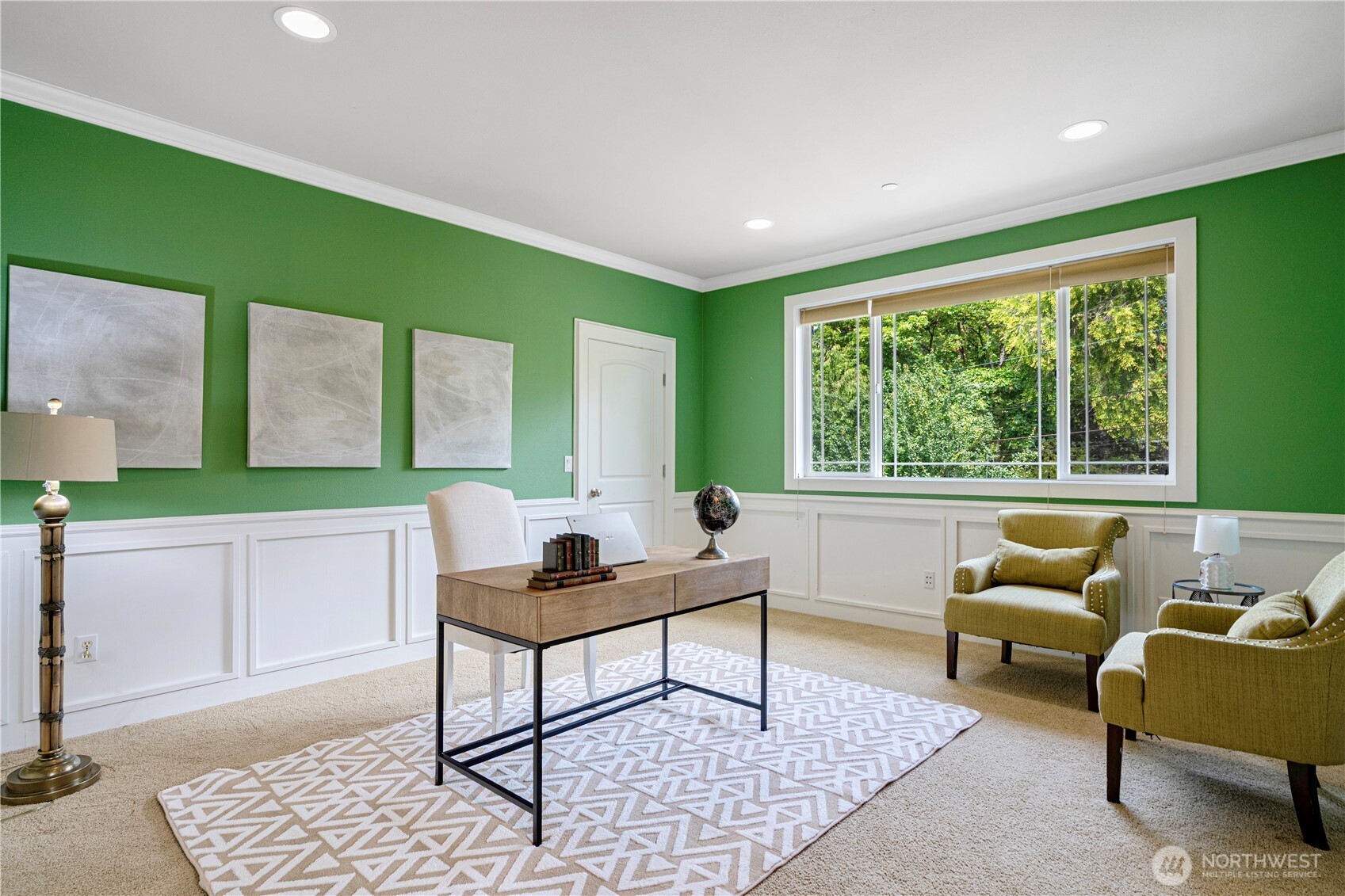 15025 Southeast 43rd Street Bellevue, WA 98006 - Photo 16 of 40