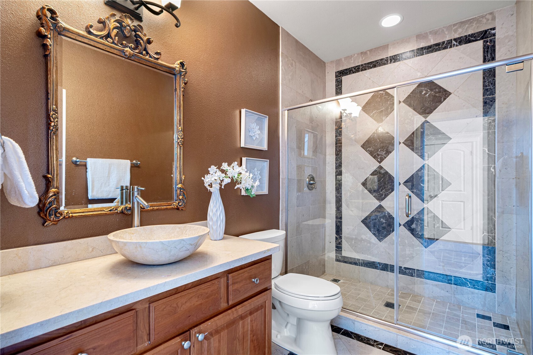 15025 Southeast 43rd Street Bellevue, WA 98006 - Photo 17 of 40