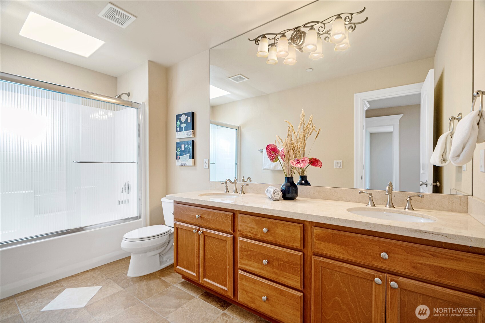 15025 Southeast 43rd Street Bellevue, WA 98006 - Photo 29 of 40