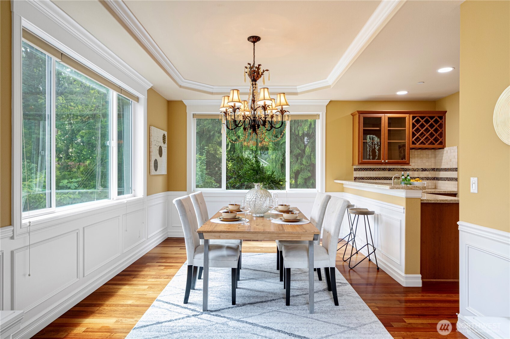 15025 Southeast 43rd Street Bellevue, WA 98006 - Photo 5 of 40