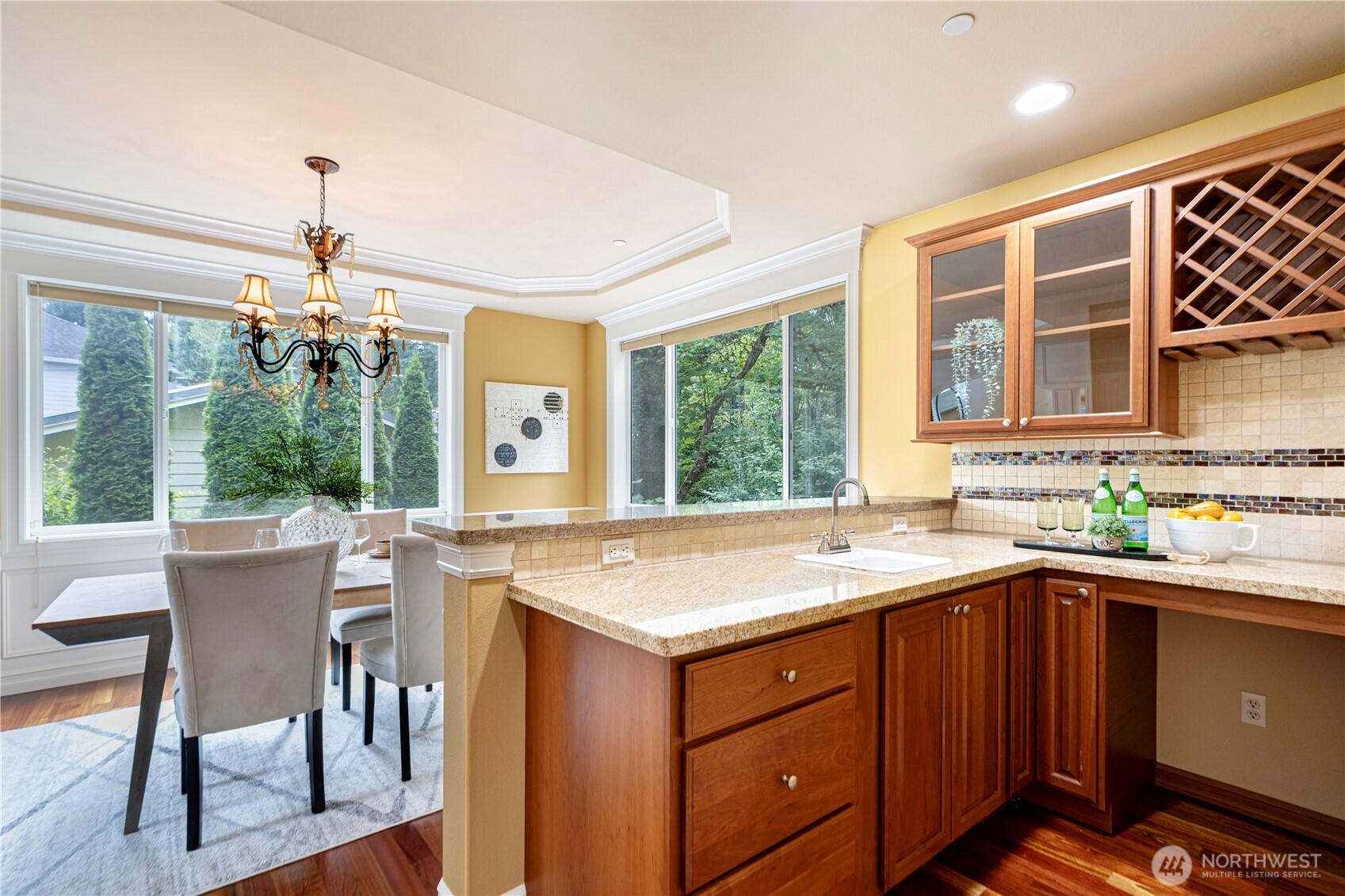 15025 Southeast 43rd Street Bellevue, WA 98006 - Photo 7 of 40