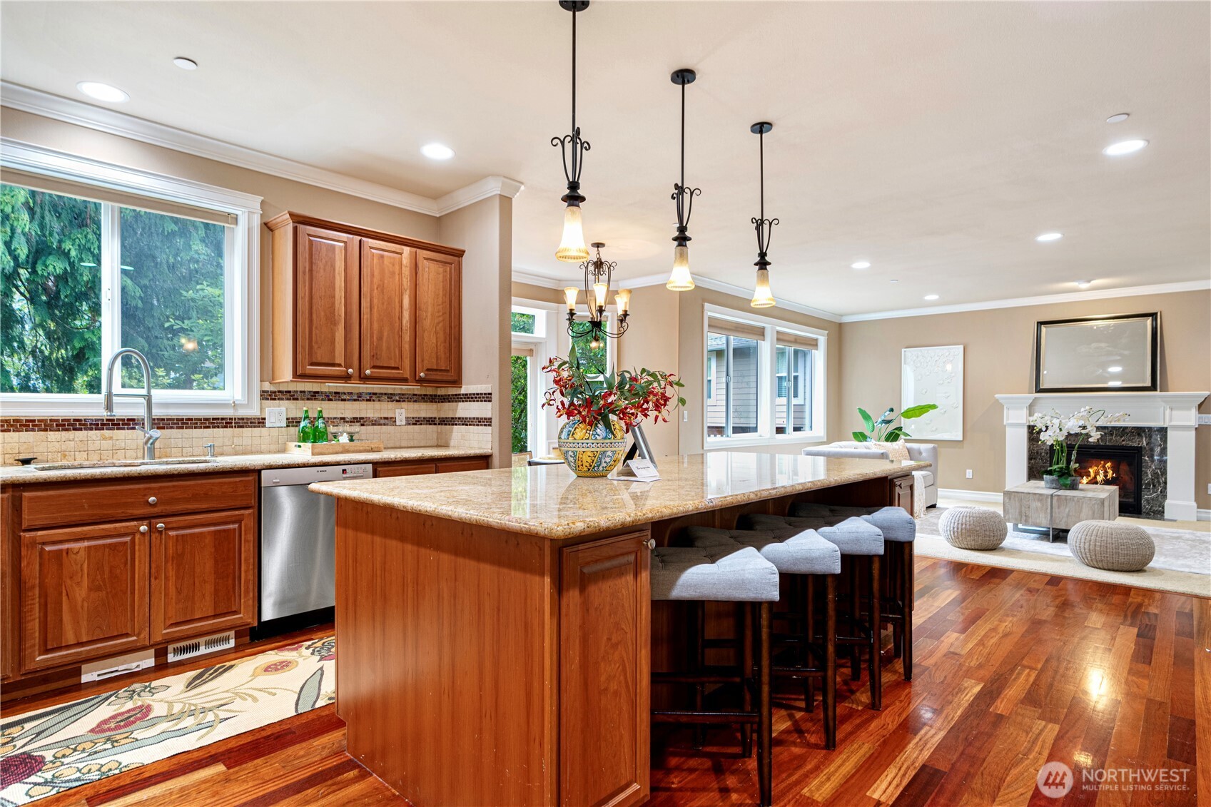 15025 Southeast 43rd Street Bellevue, WA 98006 - Photo 8 of 40