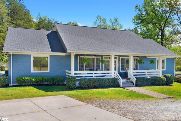 $899,000 | 104 Ponderosa Drive, Taylors, SC 29687