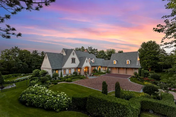 $4,385,000 | 325 Highcroft Lane, Wayzata, MN 55391