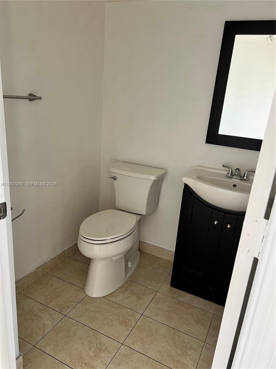 3810 Southwest 153rd Place Miami, FL 33185 - Photo 11 of 37