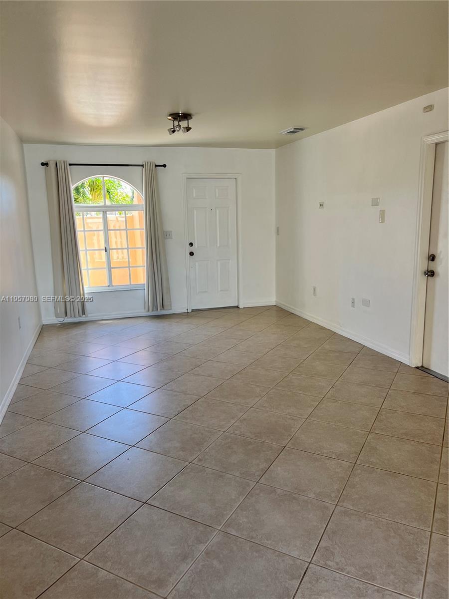 3810 Southwest 153rd Place Miami, FL 33185 - Photo 8 of 37