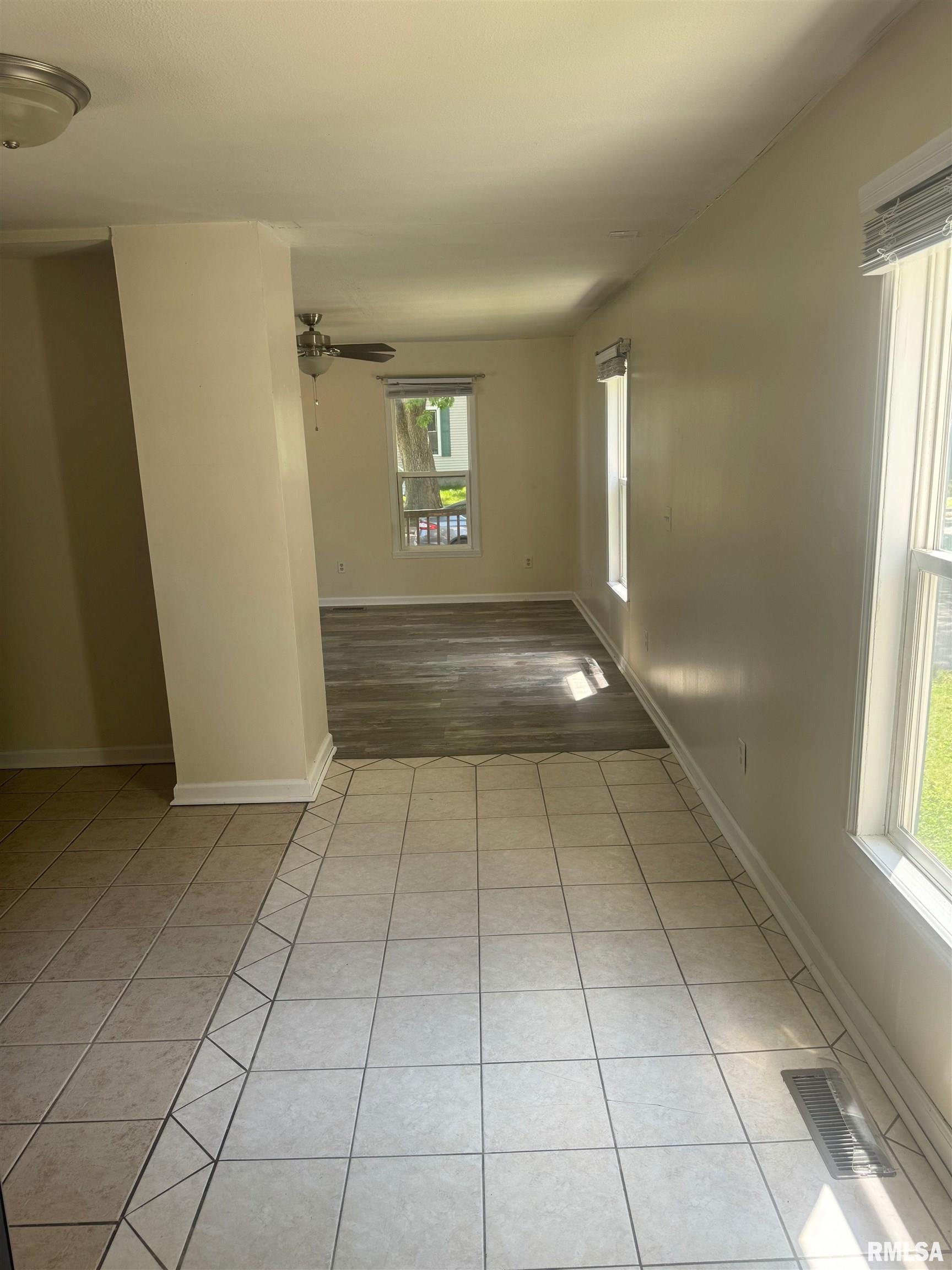 229 North English Avenue Springfield, IL 62702 - Photo 6 of 12 Gallery Image 6