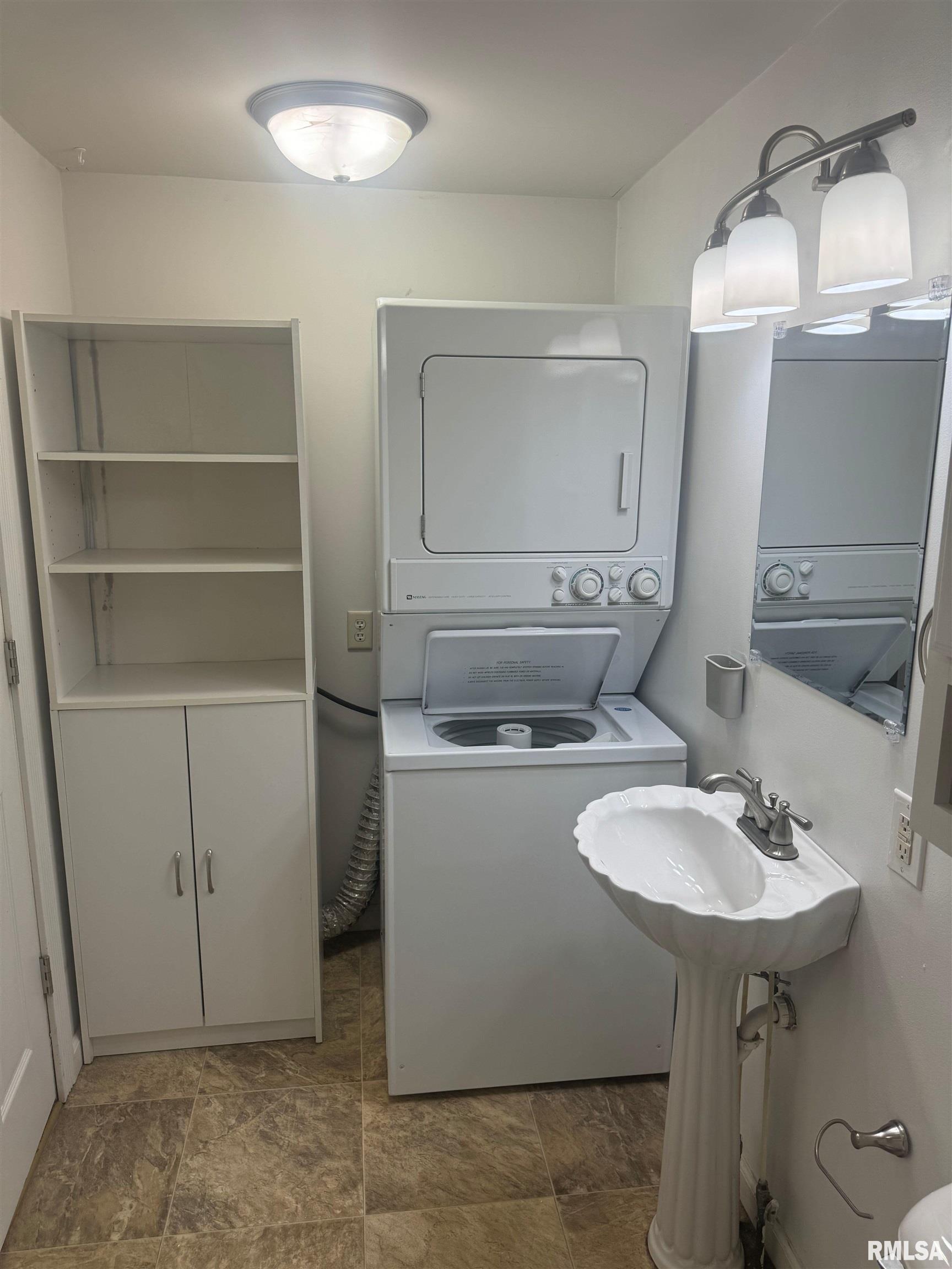 229 North English Avenue Springfield, IL 62702 - Photo 10 of 12 Gallery Image 10