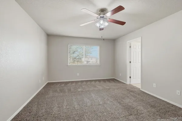 $1,750 | 11647 Zinnia, San Antonio, TX 78245