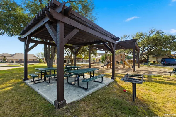 $1,750 | 11647 Zinnia, San Antonio, TX 78245