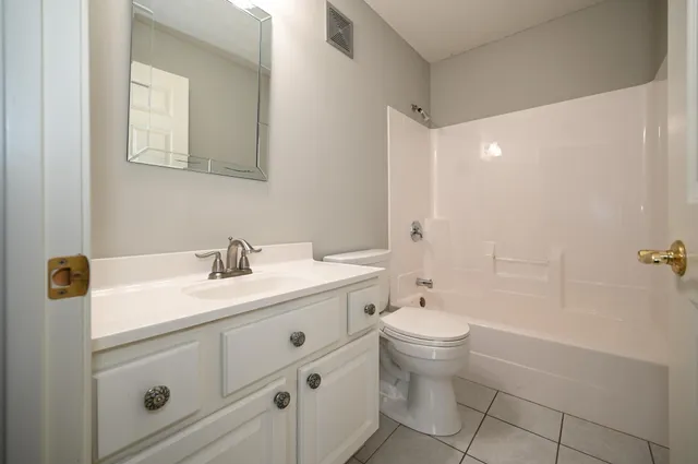 $199,900 | 2010 11th Avenue Southeast, Unit C, Rochester, MN 55904