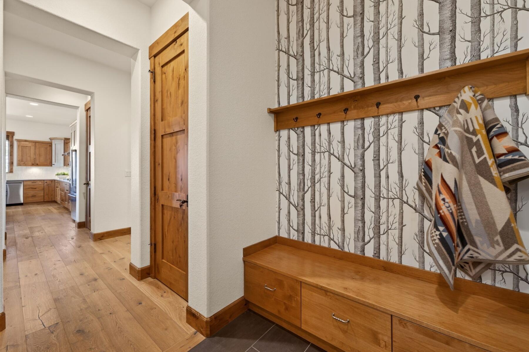 60420 Snap Shot Loop Bend, OR 97702 - Photo 41 of 51 Mudroom off garage