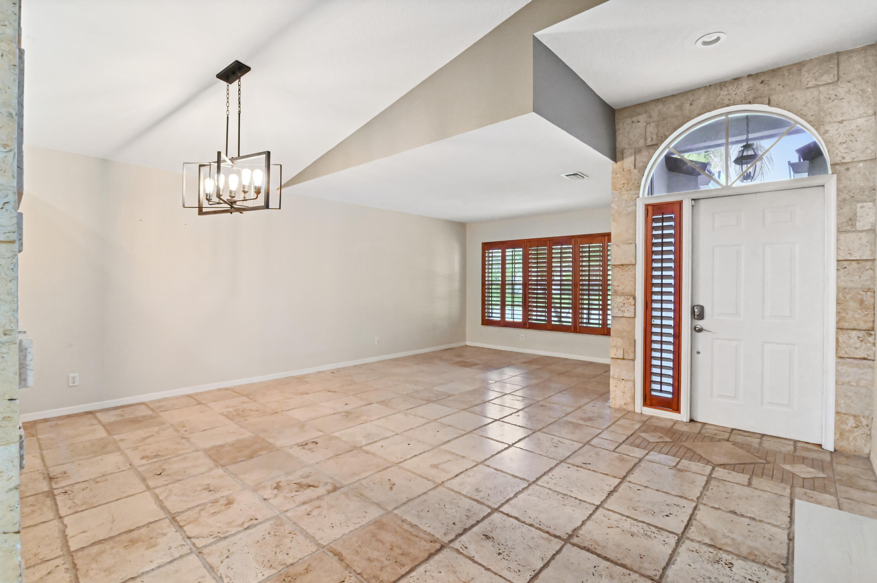 7226 Michigan Isle Road Lake Worth, FL 33467 - Photo 8 of 41 04 Living room 02