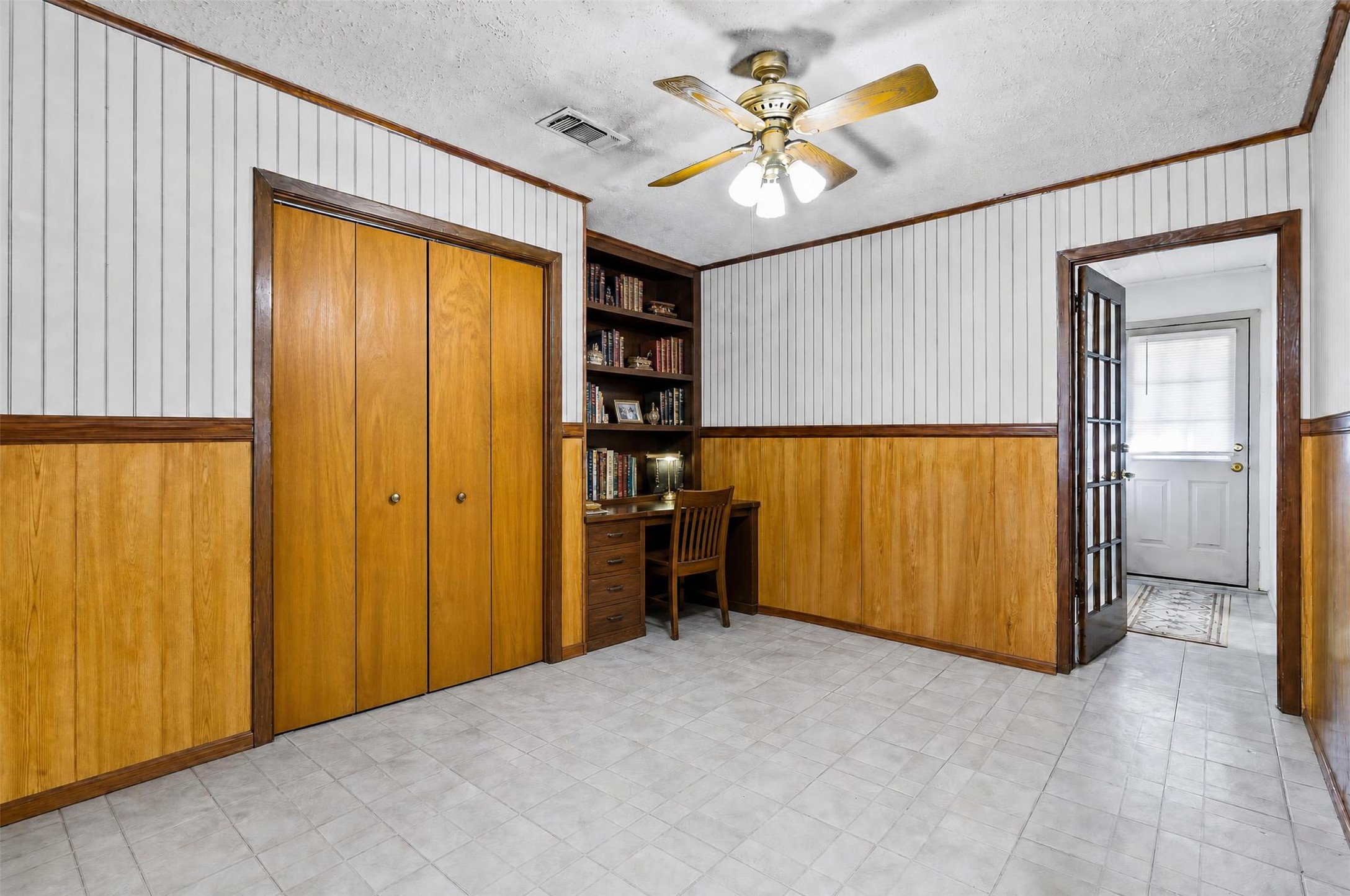 433 West Laurelia Road Corrigan, TX 75939 - Photo 18 of 34 Office space leads to the additional flex room