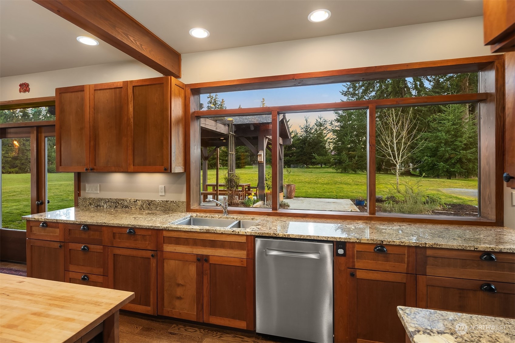 6571 Heggeness Road Clinton, WA 98236 - Photo 18 of 40 Gallery Image 18