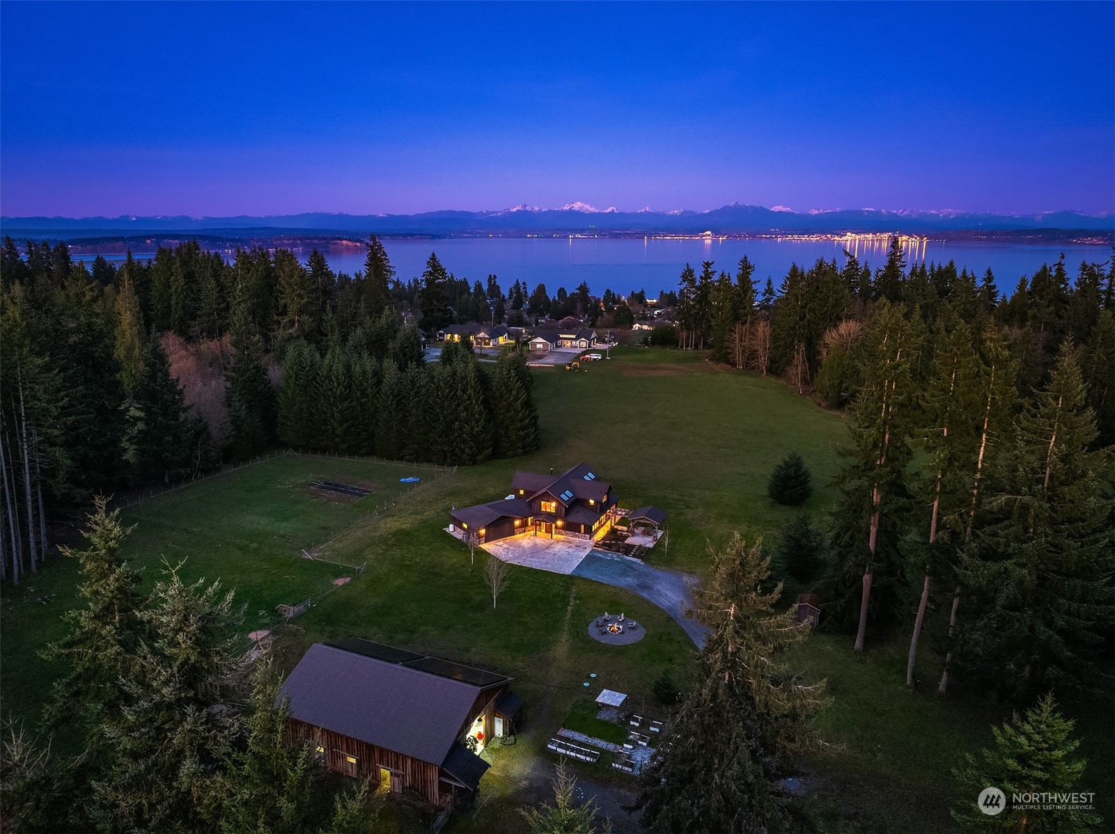 6571 Heggeness Road Clinton, WA 98236 - Photo 9 of 40 Gallery Image 9