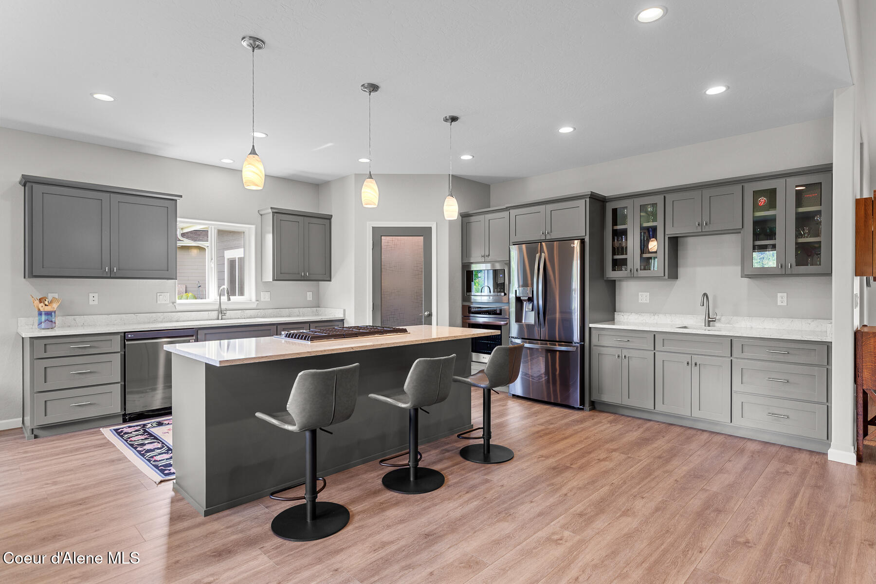 125 Golfview Lane Sandpoint, ID 83864 - Photo 10 of 49 Immaculate kitchen