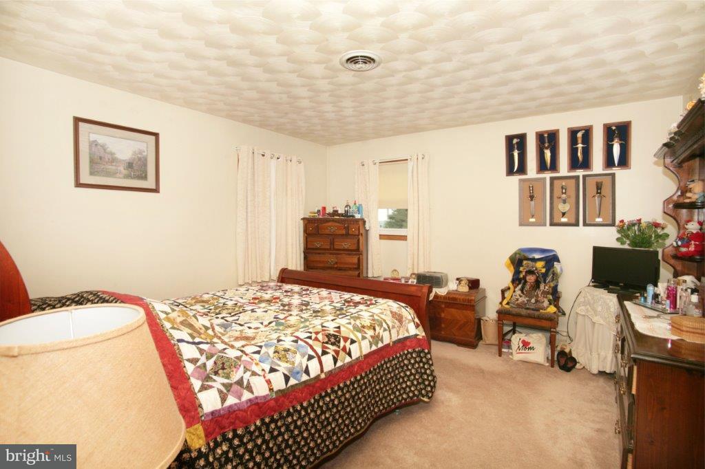 1317 Birch Road Lebanon, PA 17042 - Photo 17 of 45 Gallery Image 17
