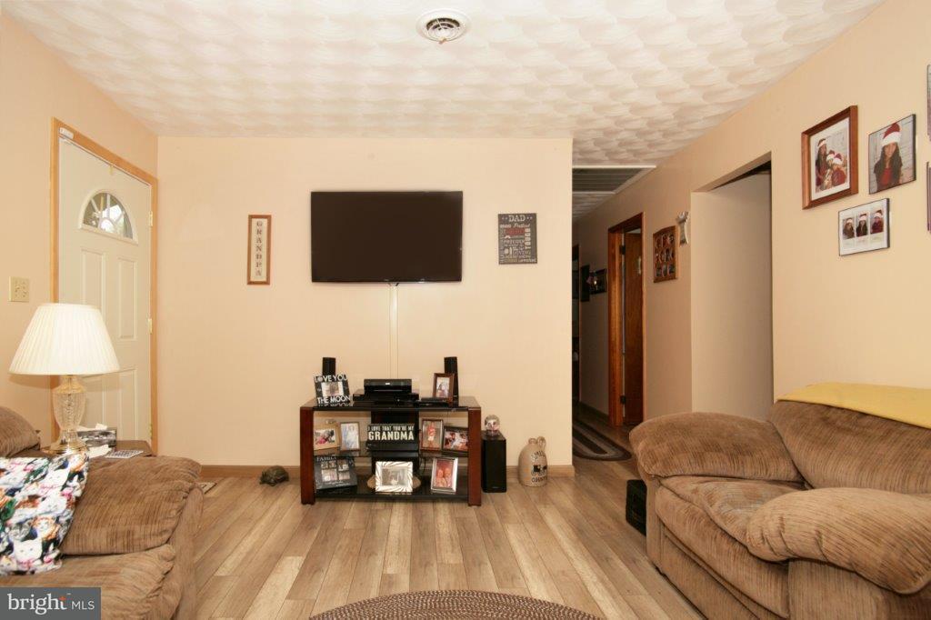 1317 Birch Road Lebanon, PA 17042 - Photo 3 of 45 Gallery Image 3