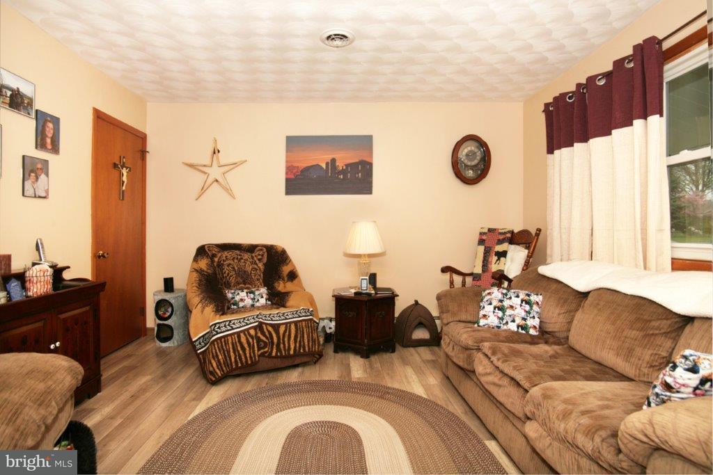 1317 Birch Road Lebanon, PA 17042 - Photo 4 of 45 Gallery Image 4