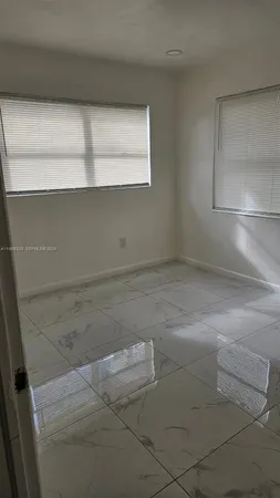 $2,300 | 573 Northwest 113th Street, Unit 573, Miami Shores, FL 33168