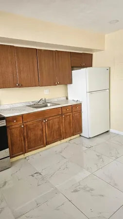 $2,300 | 573 Northwest 113th Street, Unit 573, Miami Shores, FL 33168