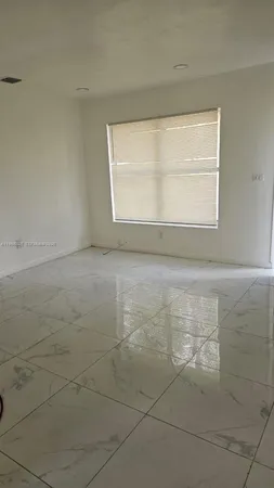 $2,300 | 573 Northwest 113th Street, Unit 573, Miami Shores, FL 33168