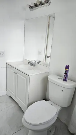 $2,300 | 573 Northwest 113th Street, Unit 573, Miami Shores, FL 33168
