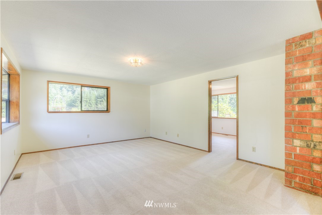 11209 Littlerock Road Southwest Olympia, WA 98512 - Photo 13 of 36 Gallery Image 13