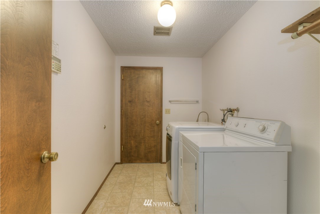11209 Littlerock Road Southwest Olympia, WA 98512 - Photo 23 of 36 Gallery Image 23