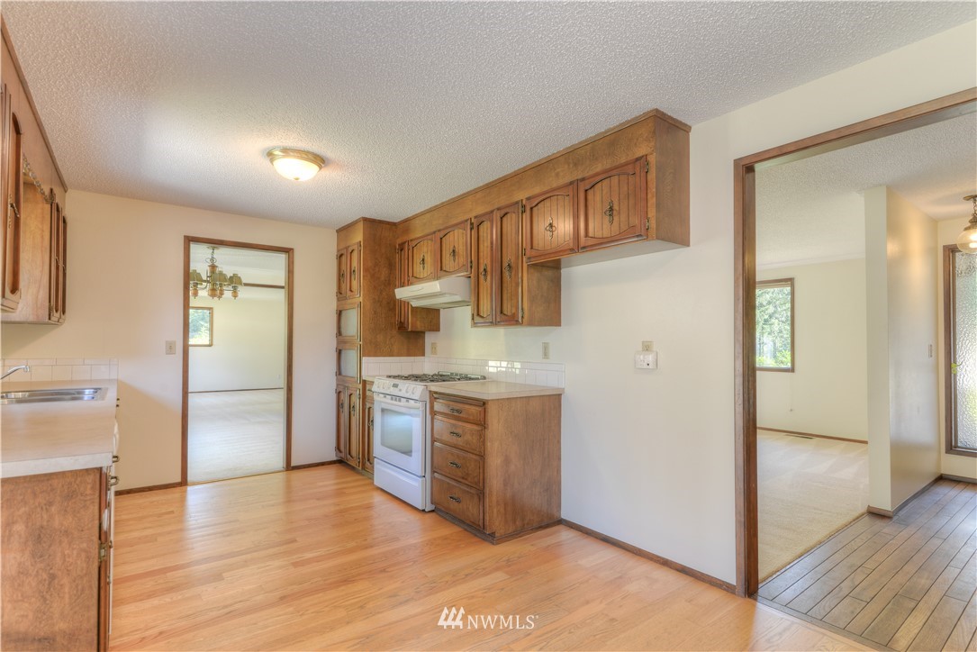 11209 Littlerock Road Southwest Olympia, WA 98512 - Photo 10 of 36 Gallery Image 10