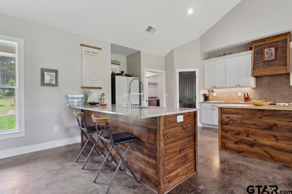15767 County Road 285 Tyler, TX 75707 - Photo 13 of 44 a dining room with furniture and window